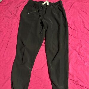Lululemon On The Fly Joggers size 8